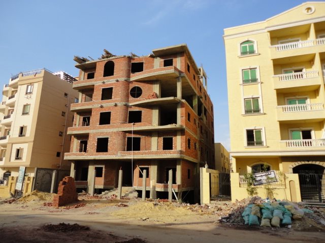 البنفسج — المباني من الشارع