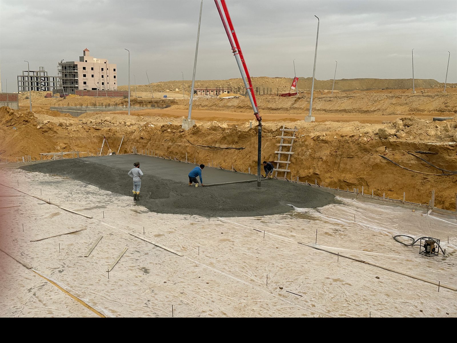 Bait Elwatan foundation concrete pour