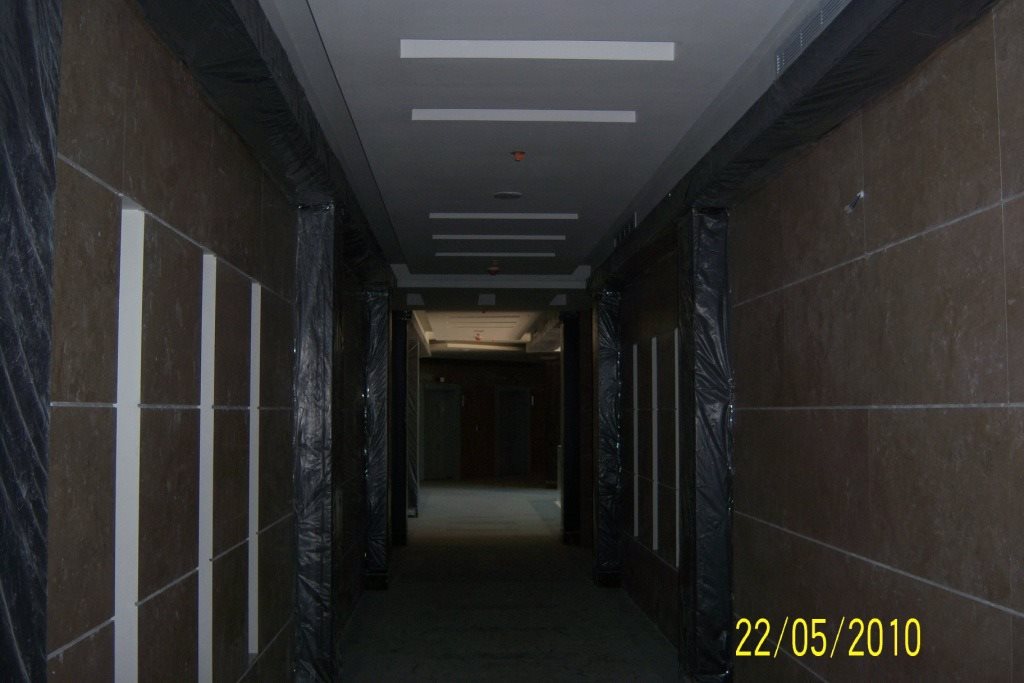 Bin Sulaiman corridor marble cladding and ceiling