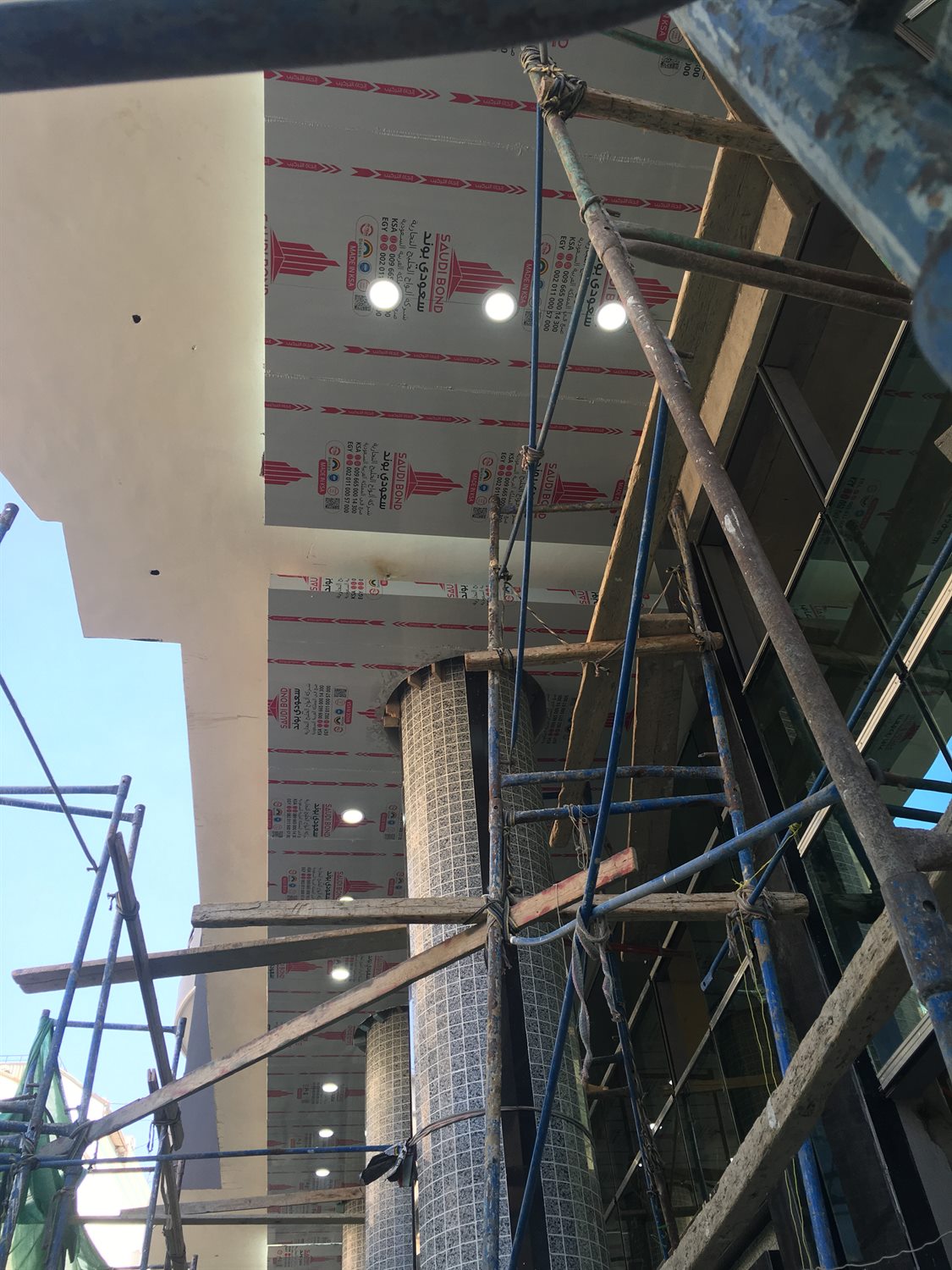 Sheriff Plaza Alucobond false ceiling and marble clad column