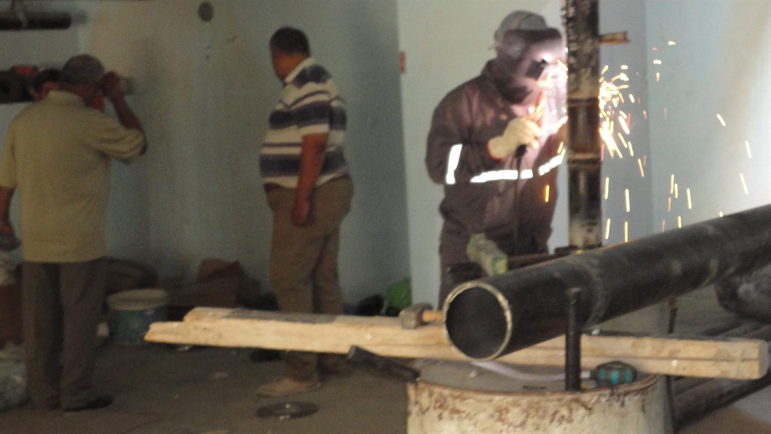 Sheriff Plaza fire fighting pipe welding