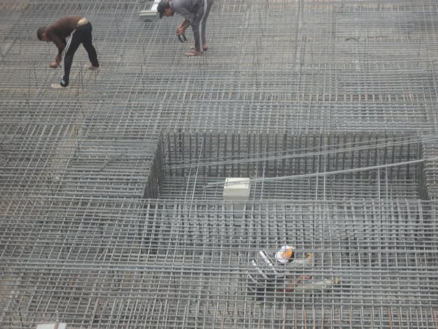 Sheriff Plaza raft reinforcement with earthing electrode